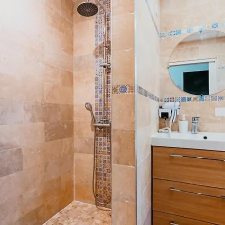 - Michelet Apartment Le Havre